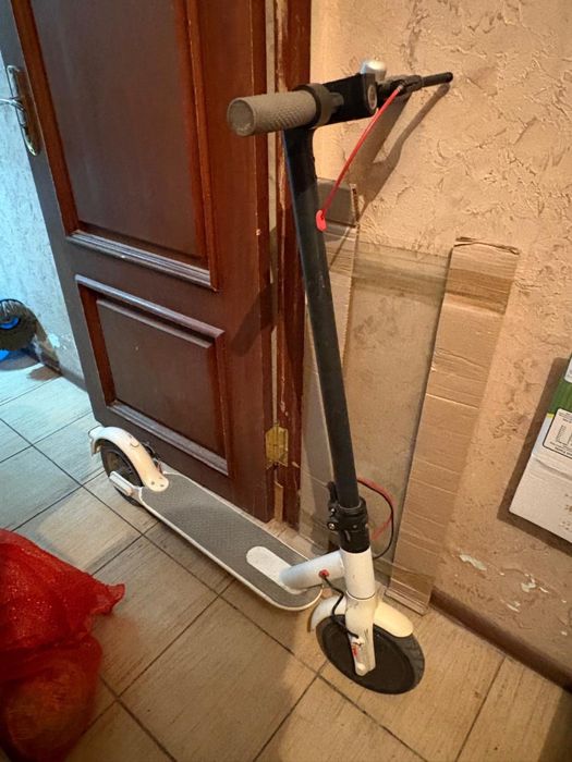 Электронный самокат  Xiaomi M365 Pro 1