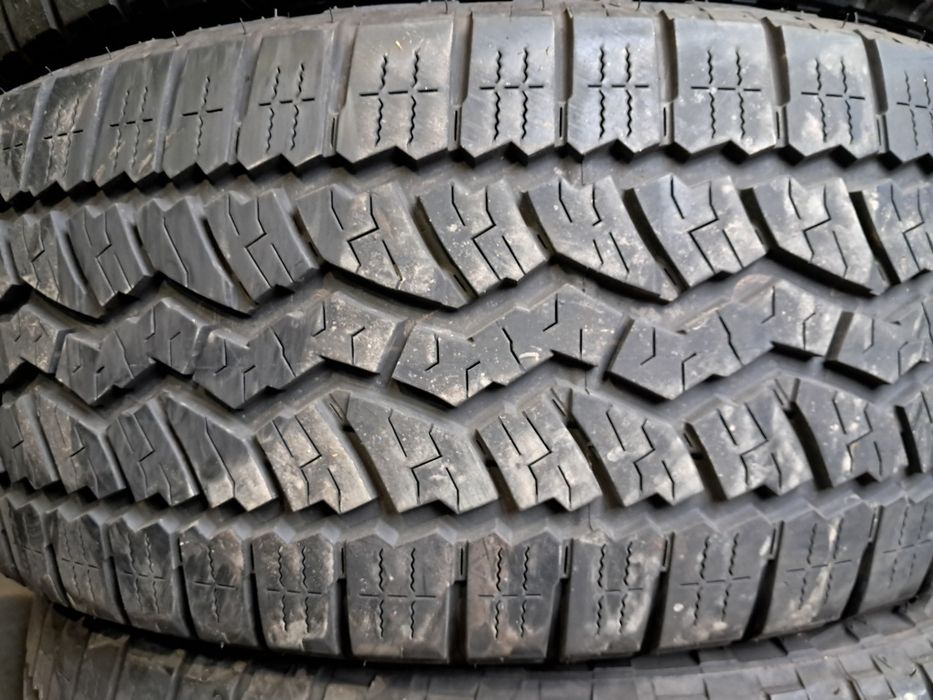 Anvelope second iarna 255 55 R20 Falken 7/7.7mm