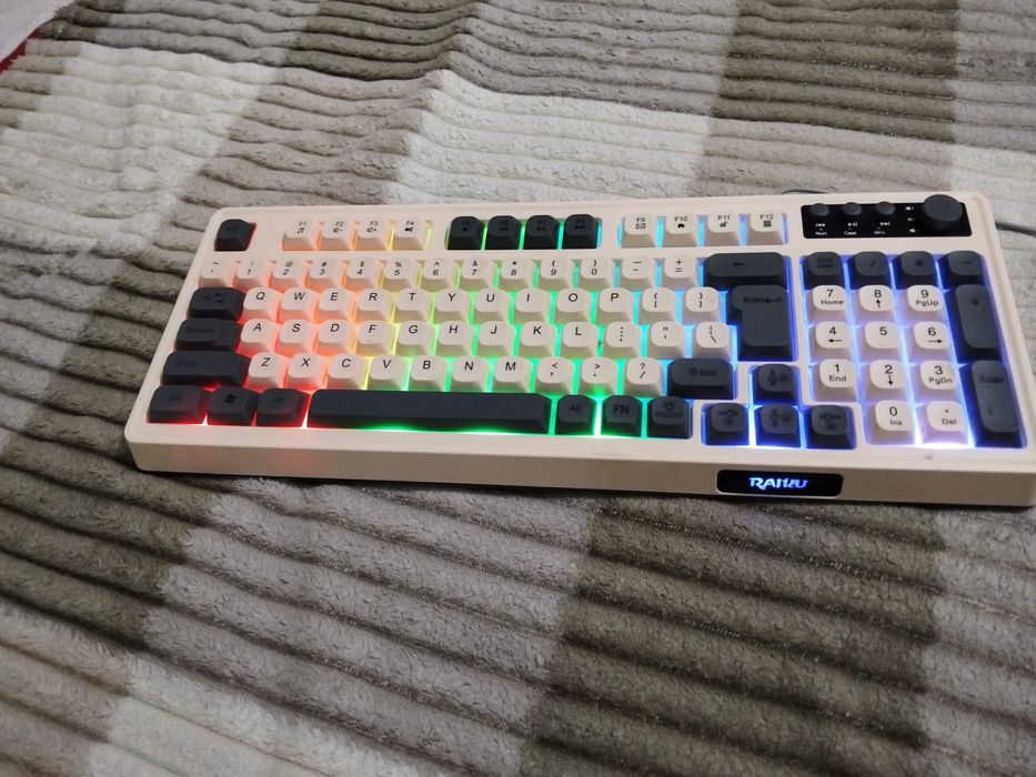 Продаётся клавиатура