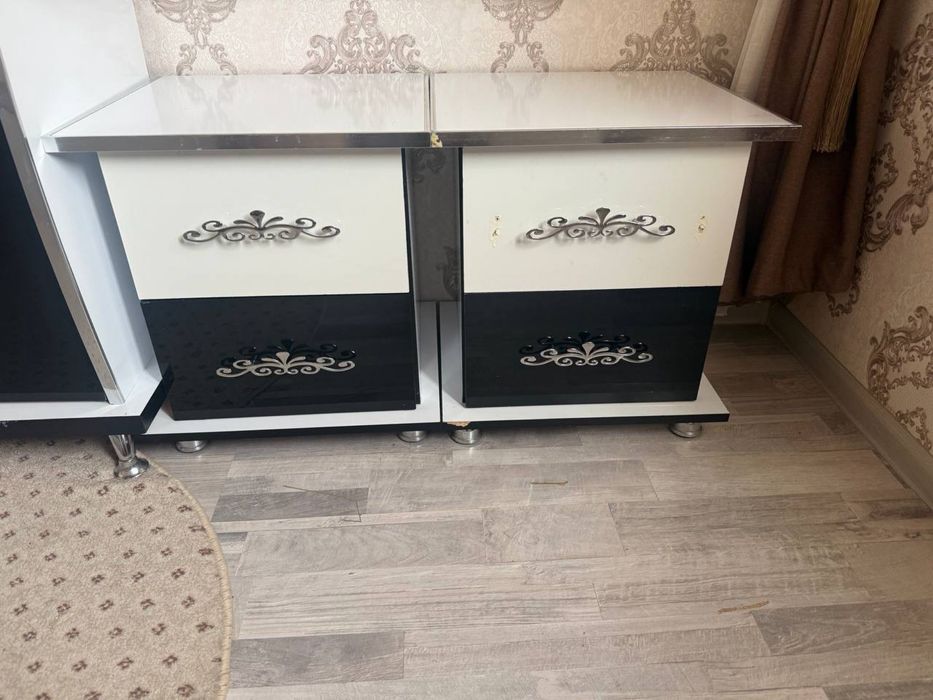 Spalni tosh oyna dumba sotiladi!