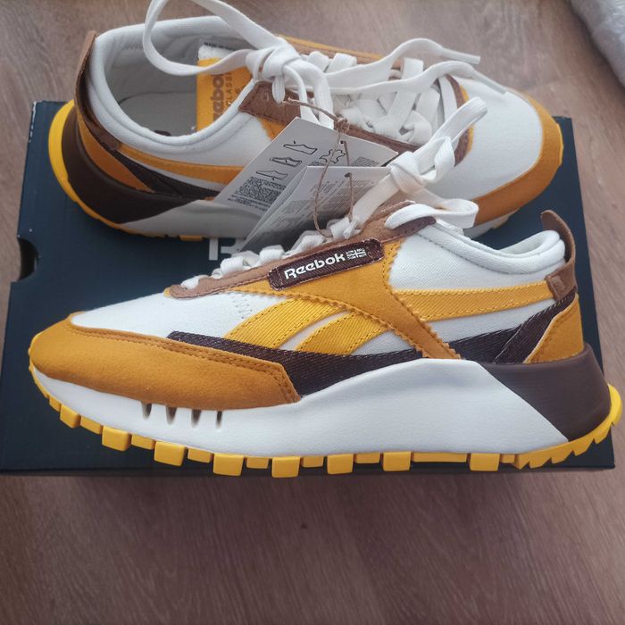 CAMPER/  Reebok 34/35 нови сандали