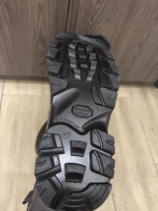 Рабочие сапоги новые