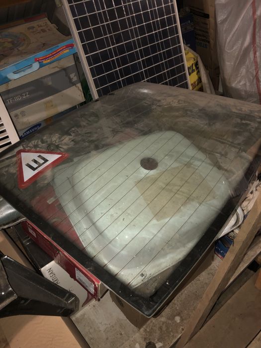 Стекла лобовые на разные авто