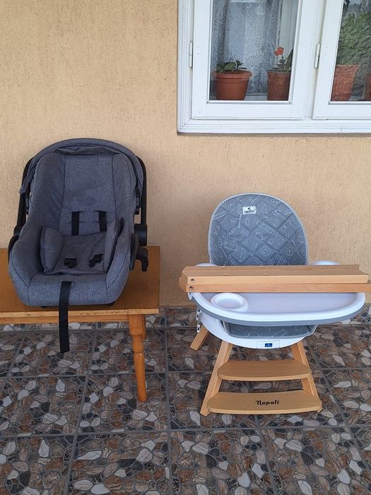 Scaun Auto și Scaun de Masă pentru Bebeluși - Stare Bună

Descr