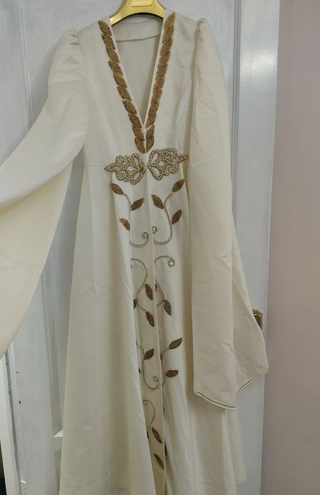 Продам на ұзату наряды