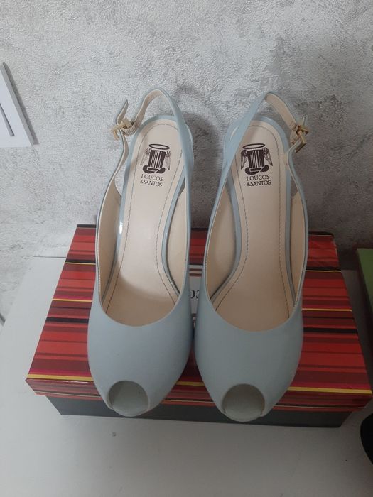 Продам женскую обувь