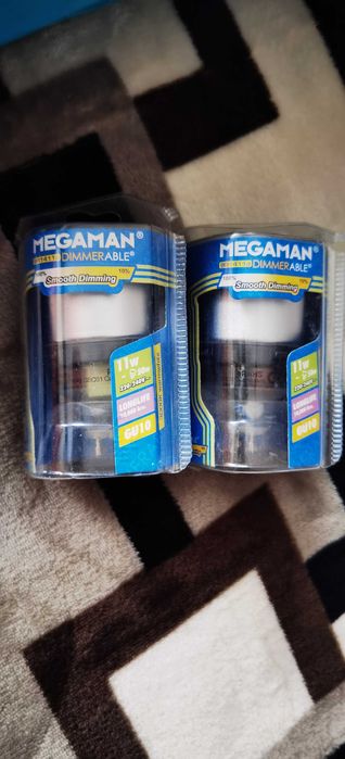 Лед регилиращи крушки Megaman