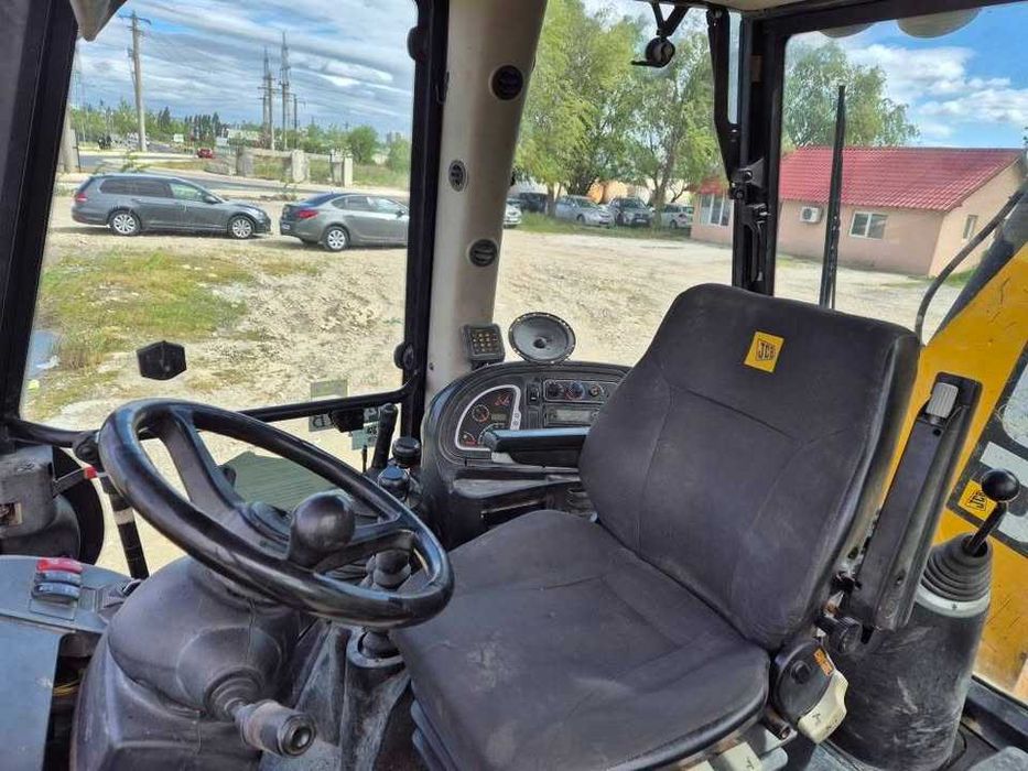 Buldoexcavator JCB 3CX an 2013, AC, cupa multifunctionala, stare perfecta