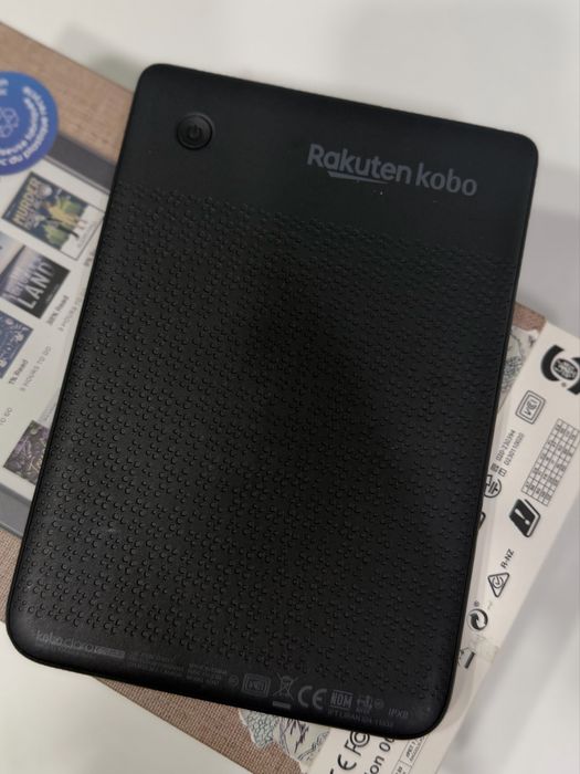Електронен четец Kobo Clara Color
