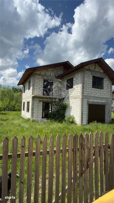 Casă P+1E la roșu, 182 mp, teren 1000 mp – Valea Doftanei