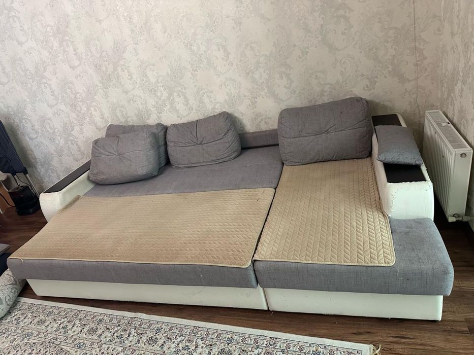 Продам диван срочно самовывоз