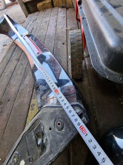 Продам спойлер б/у