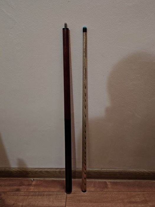 Продавам комплект щеки за билярд- джъмп, основна щека и калъф