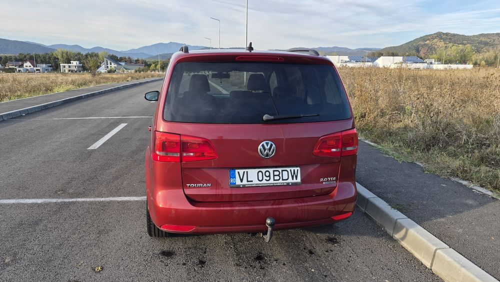 VOLKSWAGEN Touran 2011 — imagine 3
