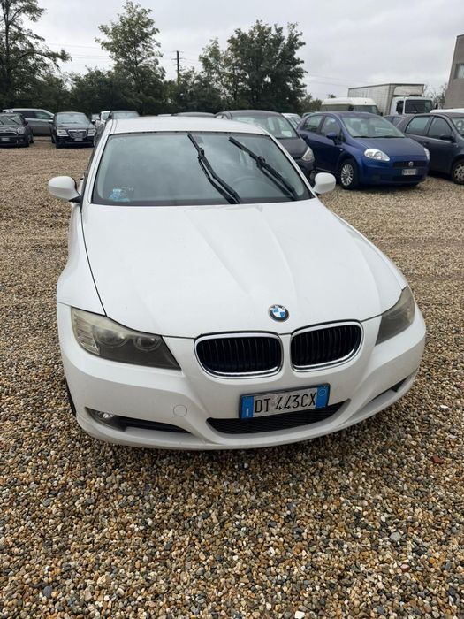 BMW e91 320xd 177k na chasti