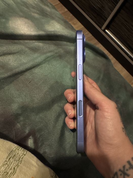 Iphone 16  95% baterie