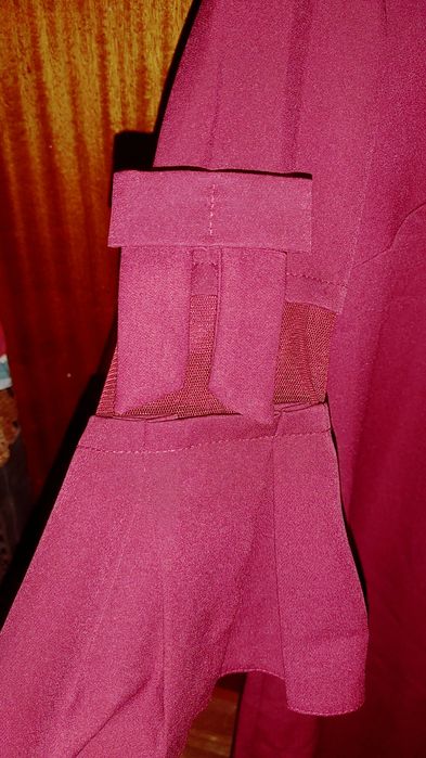 Бордовое платье в идеальном состоянии