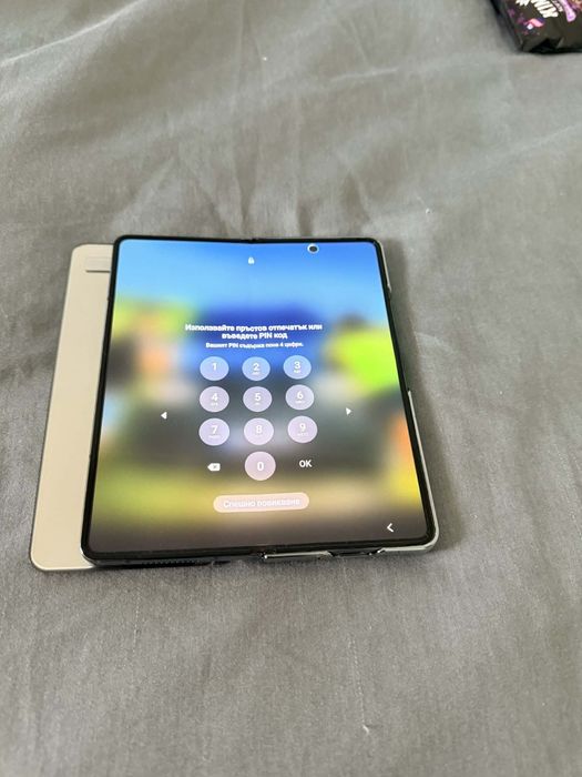 Продавам Самсунг зетфолд 4
