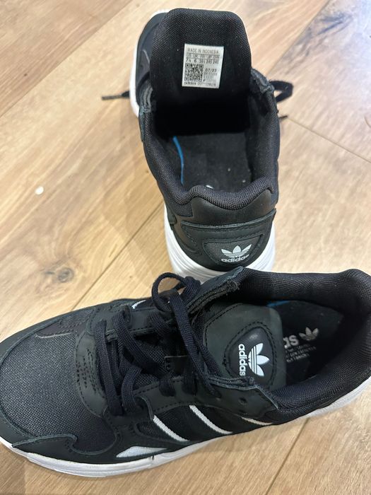 Маратонки Adidas