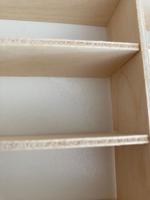 Дефектна дървена етажерка за колички, рафт, 80 отделения, хоризонтален