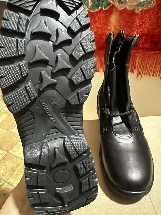 Продам берцы Lux Shoes
