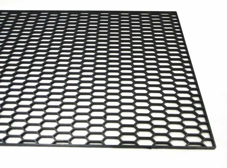 Решетка в бампер 40*120см