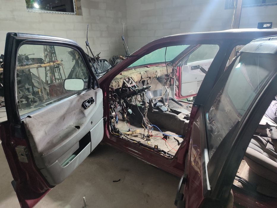 Запчасти на пассат Б3 седан и универсал