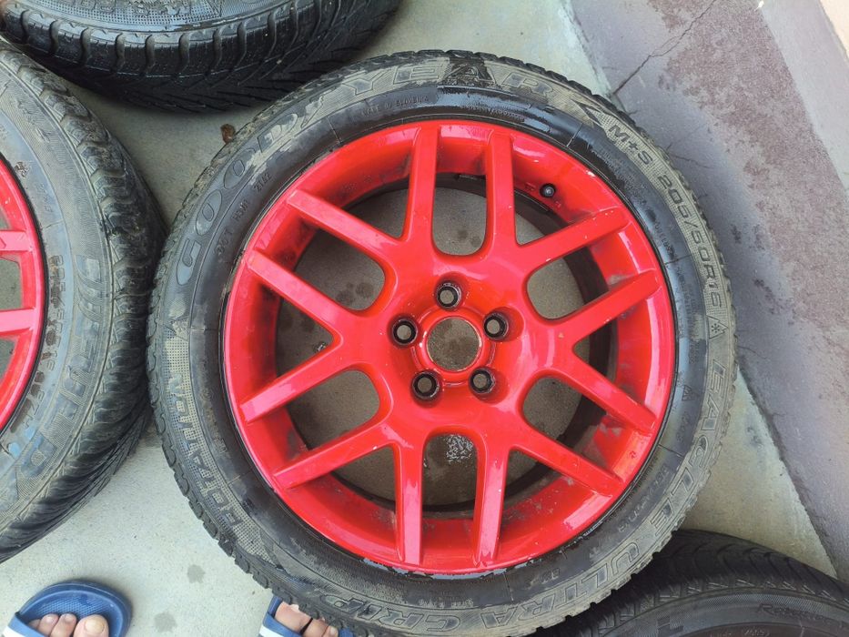 Jante golf 4 5×100 cu cauciucuri de iarna vând sau schimb cu ceva 5×112
