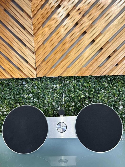 Bang & Olufsen BeoSound 8 - уникален спийкър за iPhone, iPad
