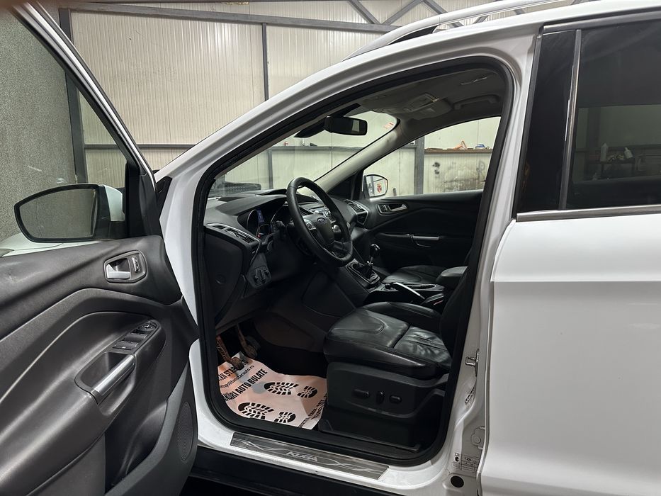 Ford Kuga 4x4 Titanium 2013 Euro5 •BiXenon/DayLight• Garantie