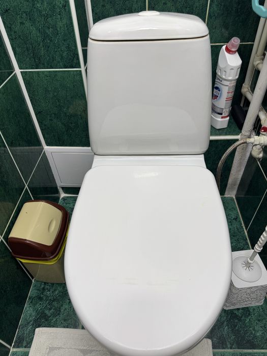 Продам унитаз cersanit