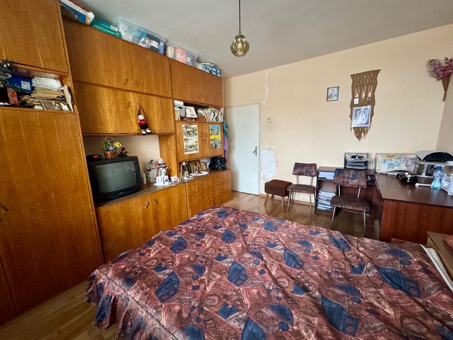 Газифициран и Саниран Многостаен Апартамент за Продажба гр. Търговище