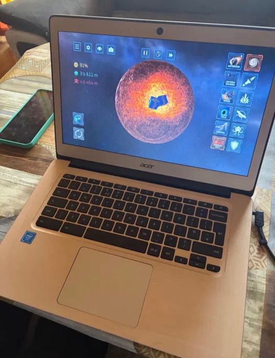 Лап топ Acer в отлично състояние