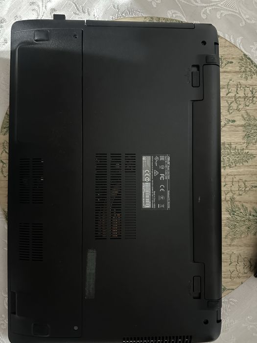 laptop asus f550v
