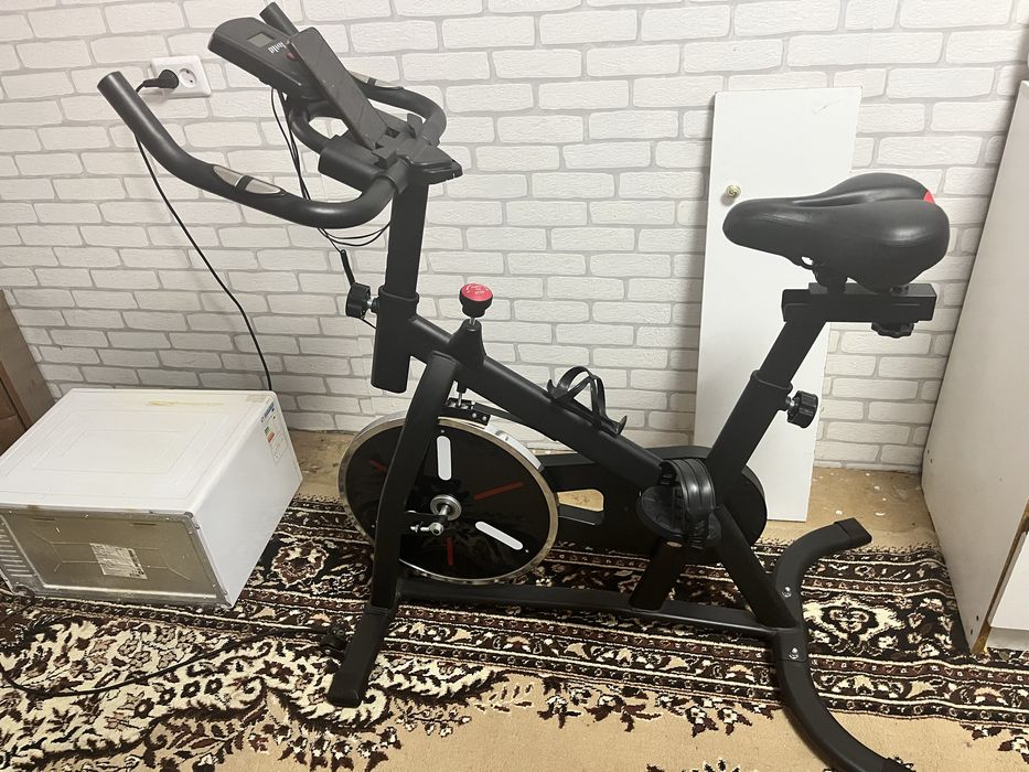 Продам тренажерный велосипед