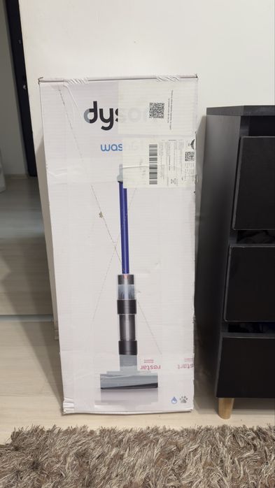 Aspirator vertical fara fir cu spalare Dyson WashG1