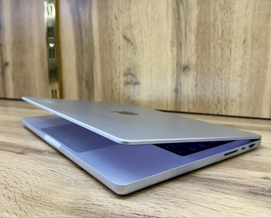 Macbook M2 Pro 14inch 16/512GB 97% Емкость