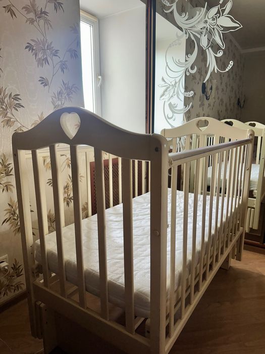 Детский манеж-маятник