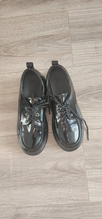 Продам лоферы для девочки