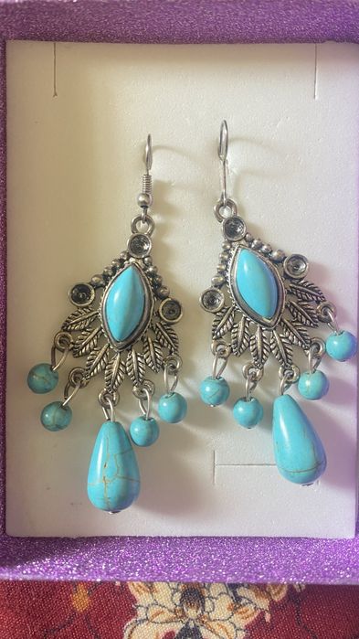 Feruza toshli Kumush ziraklar..!