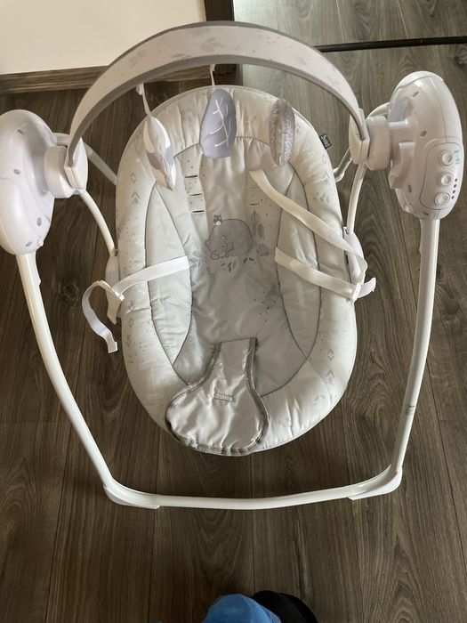 Balansoar electric pentru bebelusi cu muzica, leganare automata