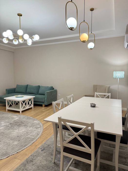 Новостройка,  2 комнатная квартира -Орентир Клиника Федорович/ А Темур