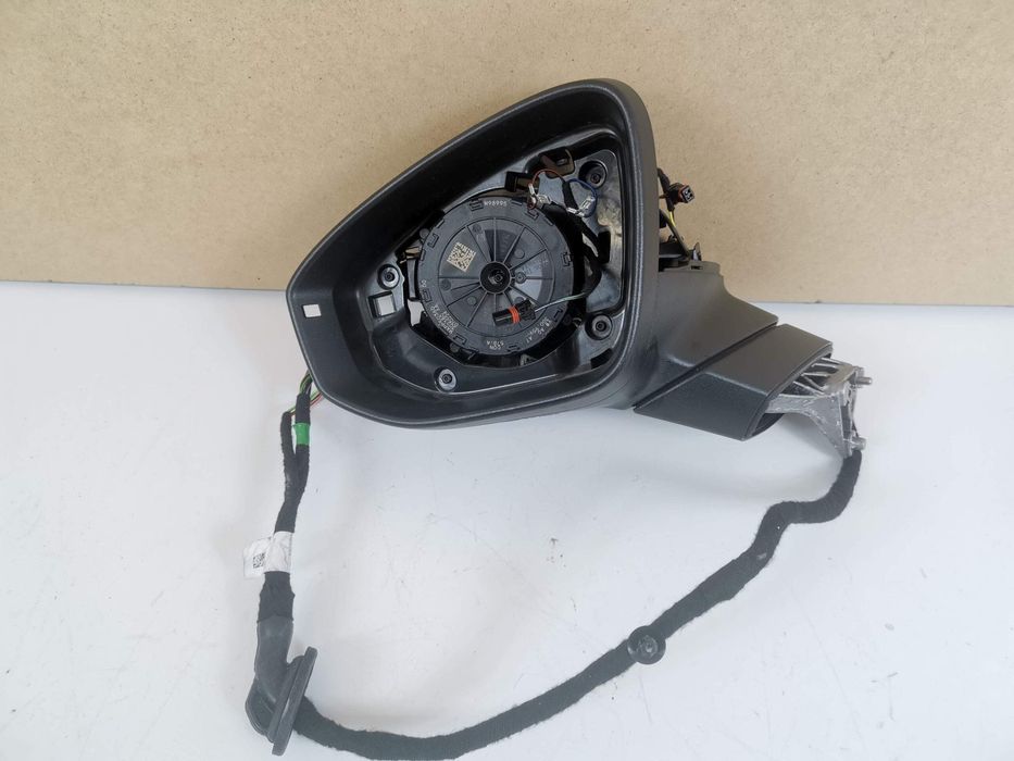 Скода Суперб / Skoda Superb B9 Ляво огледало Skoda Superb B9 Оригиналн