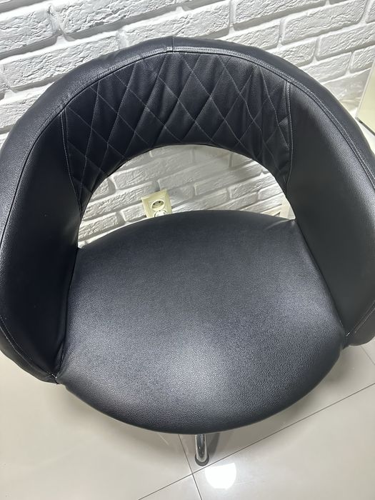 Продам кресло салонное