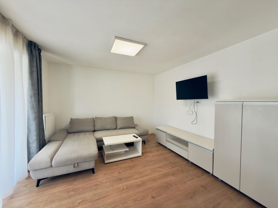 Apartament cu 2 camere de inchiriat in zona Tractorul la Kasper ,et 2 cu loc de parcare