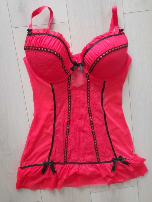 Neglijeu roz fucsia cu negru
