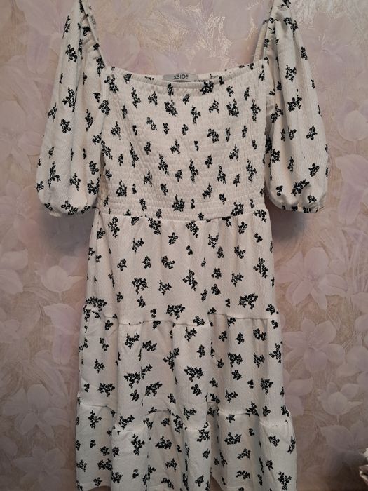 продаю платье новое