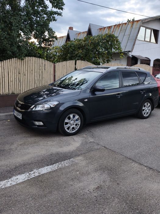 Vând Kia Ceed 2011