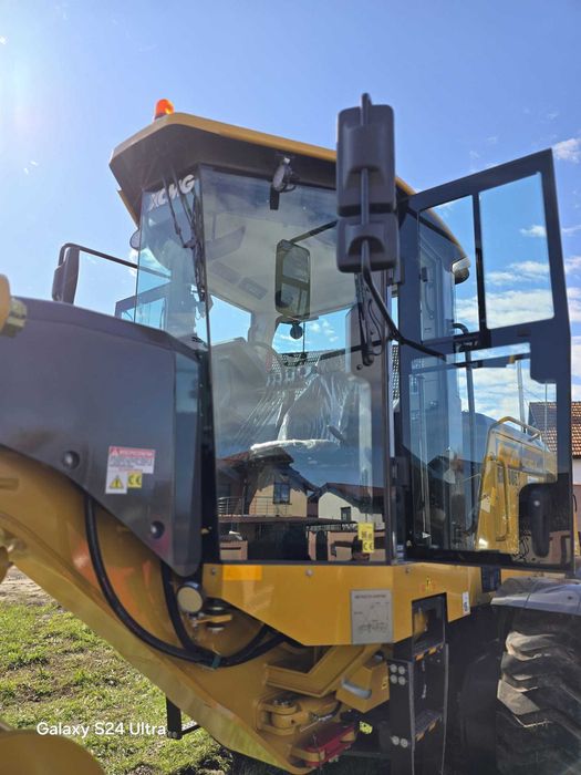 Autogreder nou XCMG GR1905T, 15.4 t, lama fata, centrala, scarificator