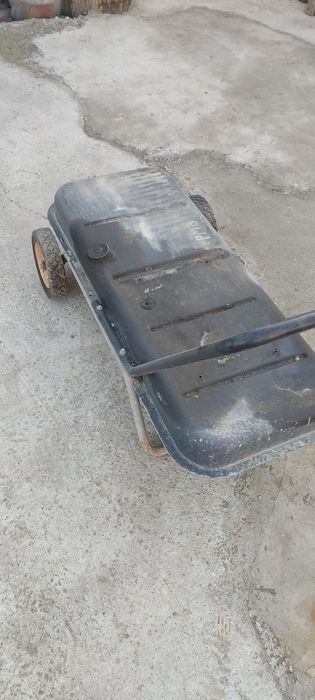 Канистра на колёсах